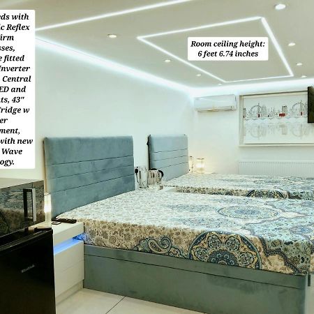 Air Conditioned Modern Double Bed Room With Private Attached Bathroom - Free Parking - Near London Heathrow Airport & Southall Broadway ภายนอก รูปภาพ